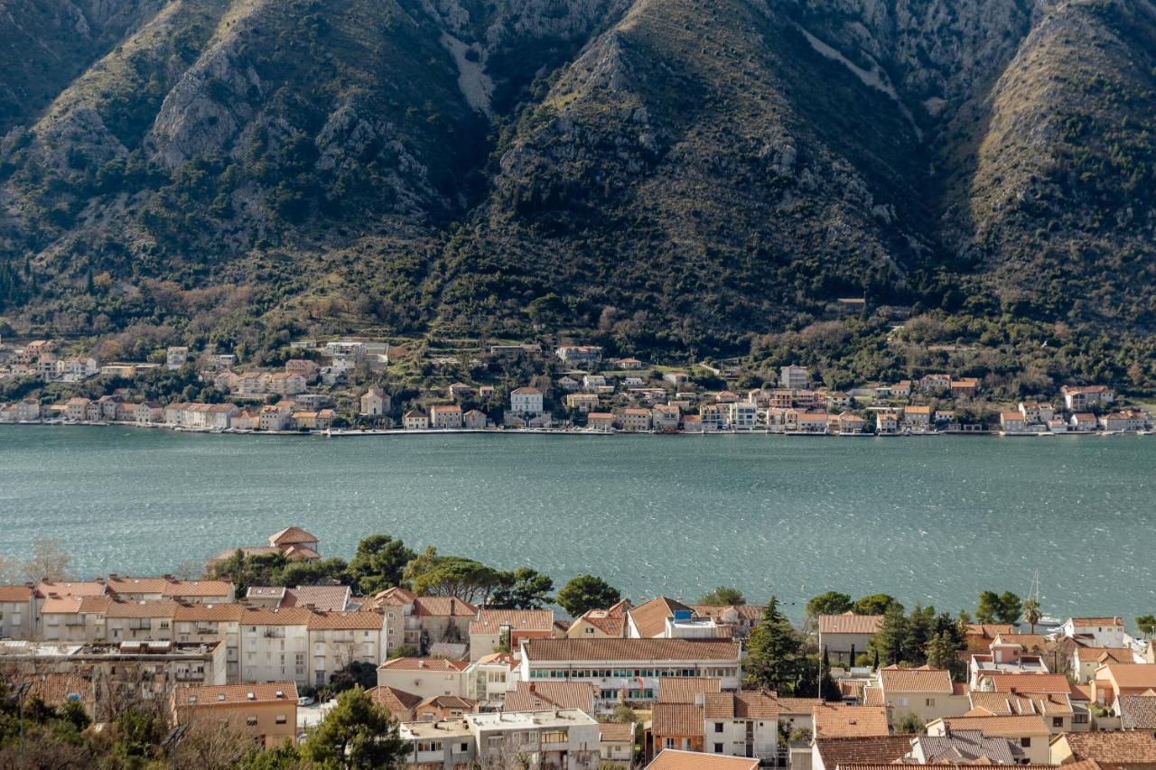 Lana Sea View Apartment Kotor Exterior foto